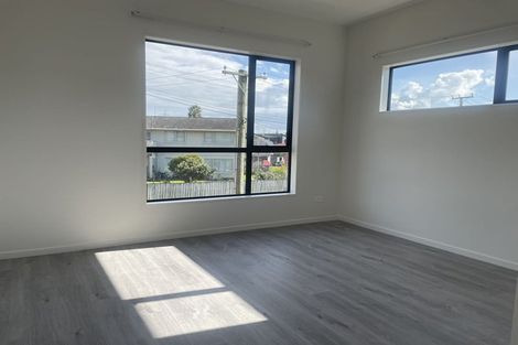 Photo of property in 2/39 Dale Crescent, Pakuranga, Auckland, 2010