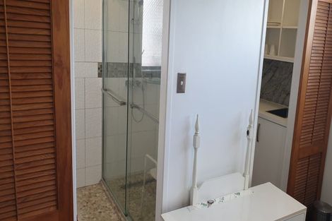 Photo of property in 2 Chisholm Place, Mangere East, Auckland, 2024