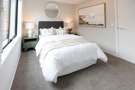 Photo of property in 1 Metoriti Crescent, Karaka, 2124