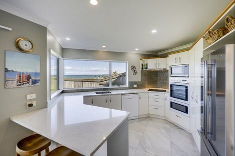 Photo of property in 120 North Shore Road, Eskdale, Napier, 4182