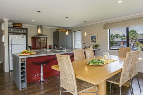 Photo of property in 8 Olive Close, Omokoroa, 3114