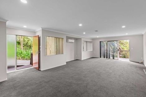 Photo of property in 58h Sunnyside Road, Sunnyvale, Auckland, 0612