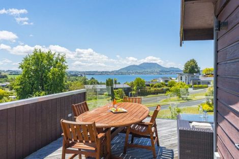 Photo of property in 1/11 Krissell Place, Acacia Bay, Taupo, 3330