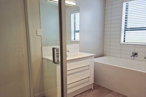 Photo of property in 10 Lussa Close, Broomfield, Christchurch, 8042