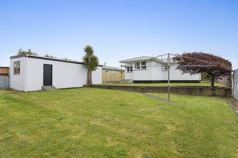 Photo of property in 50 Ramanui Avenue, Hawera, 4610