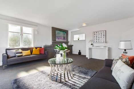 Photo of property in 30 Barrys Road, Glendene, Auckland, 0602