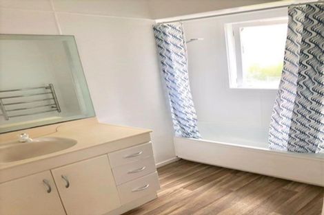 Photo of property in 2 Zion Road, Birkenhead, Auckland, 0626