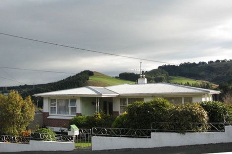 Photo of property in 35 Hocken Street, Kenmure, Dunedin, 9011