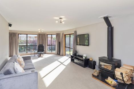 Photo of property in 8 Orlando Crescent, Waimairi Beach, Christchurch, 8083