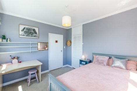 Photo of property in 131 Renown Road, Raumati South, Paraparaumu, 5032