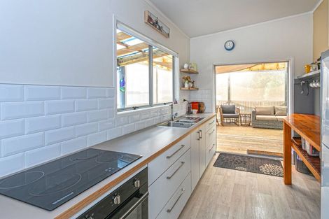 Photo of property in 33 Puriri Road, Te Kouma, Coromandel, 3581