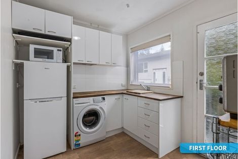 Photo of property in 2/12 Surville Place, Mairangi Bay, Auckland, 0630