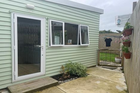 Photo of property in 8-8a Walton Avenue, Waikanae, 5036