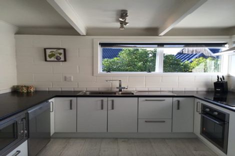 Photo of property in 3/20 Selwyn Road, Cockle Bay, Auckland, 2014