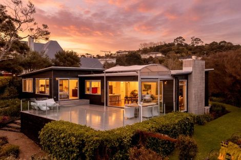 Photo of property in 26 Matheson Road, Red Beach, 0932