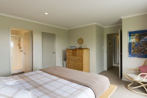 Photo of property in 8 Olive Close, Omokoroa, 3114