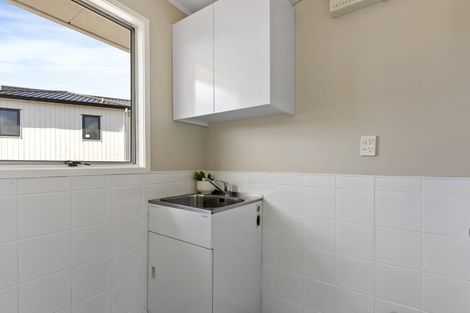 Photo of property in 39 Court Town Close, Mangere, Auckland, 2022