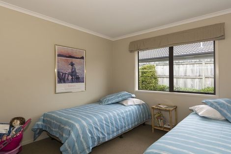 Photo of property in 8 Olive Close, Omokoroa, 3114