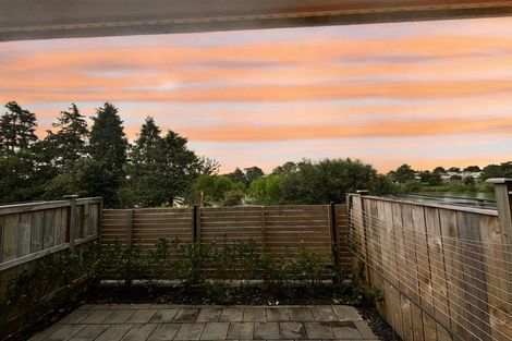 Photo of property in 2/5 King Street, Papakura, 2110