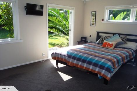 Photo of property in 7 Lake Road, Northcote, Auckland, 0627