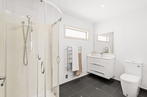 Photo of property in 2/372 Worcester Street, Linwood, Christchurch, 8011