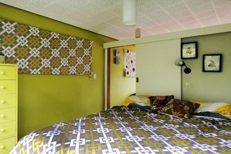 Photo of property in 10 Paramu Avenue, Birkdale, Auckland, 0626