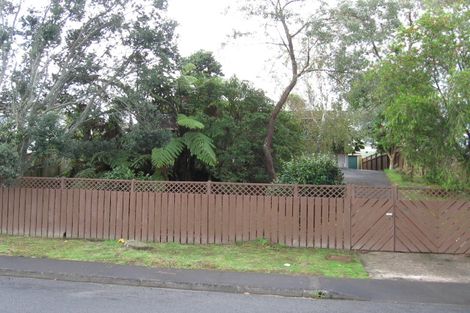 Photo of property in 37 Helleur Road, Massey, Auckland, 0614