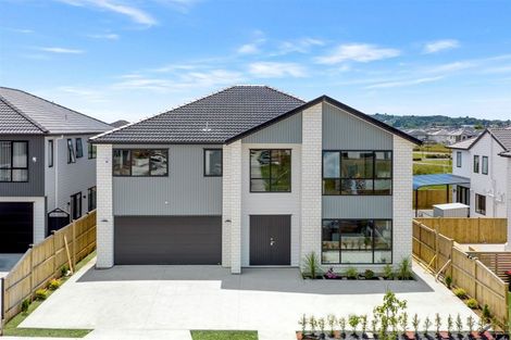 Photo of property in 96 Ksenia Drive, Flat Bush, Auckland, 2019