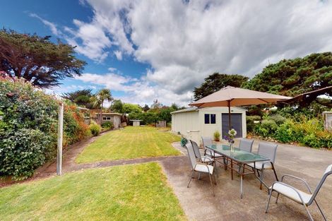 Photo of property in 14 Kent Avenue, Waitarere Beach, Levin, 5510