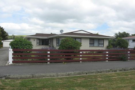 Photo of property in 105 Tyndall Street, Pahiatua, 4910