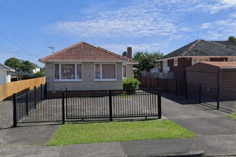 Photo of property in 13 Fairdene Avenue, Henderson, Auckland, 0610