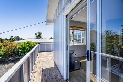 Photo of property in 37 Awanui Street, Merrilands, New Plymouth, 4312