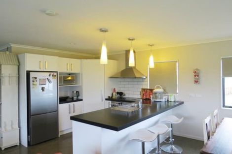Photo of property in 3 Dunbar Place, Highlands Park, New Plymouth, 4312