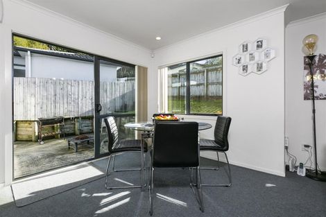 Photo of property in 37 Heathglen Place, Bayview, Auckland, 0629