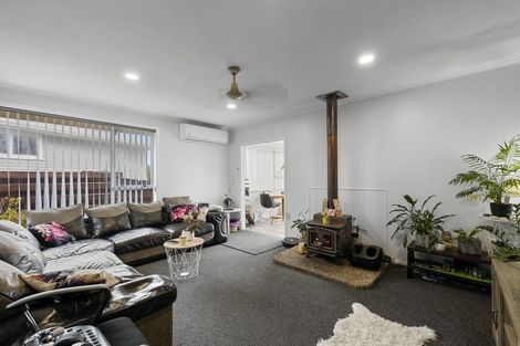 Photo of property in 33 Clearmont Crescent, Blagdon, New Plymouth, 4310