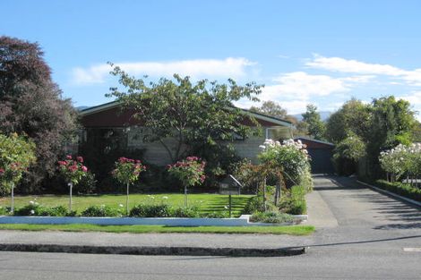 Photo of property in 82 Rhodes Street, Waimate, 7924