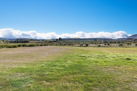 Photo of property in 28 Lacebark Drive, Kinloch, Taupo, 3377