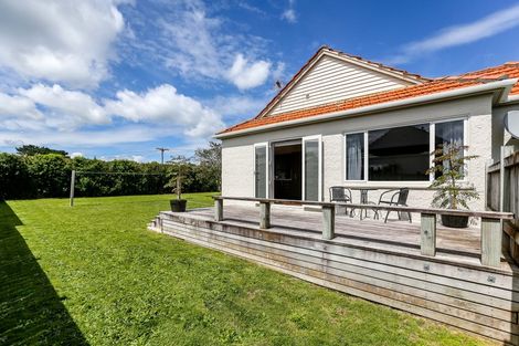 Photo of property in 141 Tukapa Street, Westown, New Plymouth, 4310