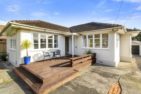 Photo of property in 360 Stokes Valley Road, Stokes Valley, Lower Hutt, 5019