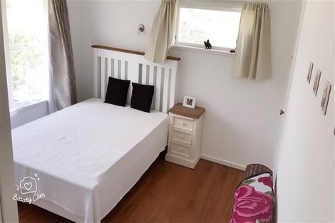 Photo of property in 35a Bradbury Road, Botany Downs, Auckland, 2010