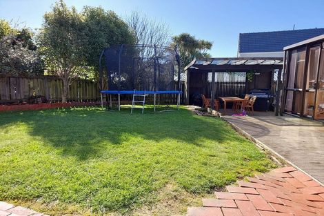 Photo of property in 17 Mallard Grove, Churton Park, Wellington, 6037