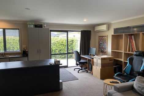 Photo of property in 30 Nielsen Gardens, Rototuna, Hamilton, 3210