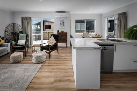 Photo of property in 8 Sandy Place, Waihi Beach, 3611