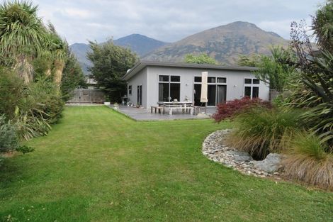 Photo of property in 32 Sylvan Street, Lake Hayes, Queenstown, 9304