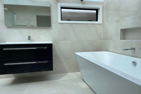 Photo of property in 1/16 Clifton Road, Hauraki, Auckland, 0622