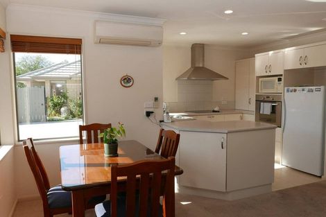 Photo of property in 4/241 Matsons Avenue, Papanui, Christchurch, 8053