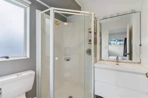 Photo of property in 9 Owl Court, Unsworth Heights, Auckland, 0632