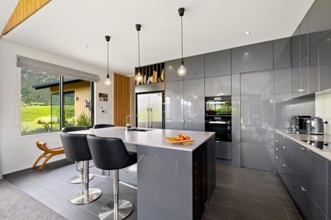 Photo of property in 44 Mckellar Drive, Jacks Point, Queenstown, 9371