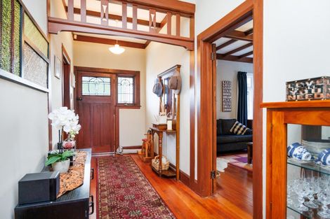 Photo of property in 8 Burns Avenue, Takaro, Palmerston North, 4412