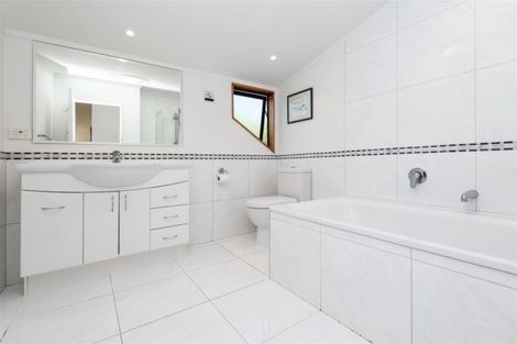 Photo of property in 39 Coldham Crescent, Saint Johns, Auckland, 1072